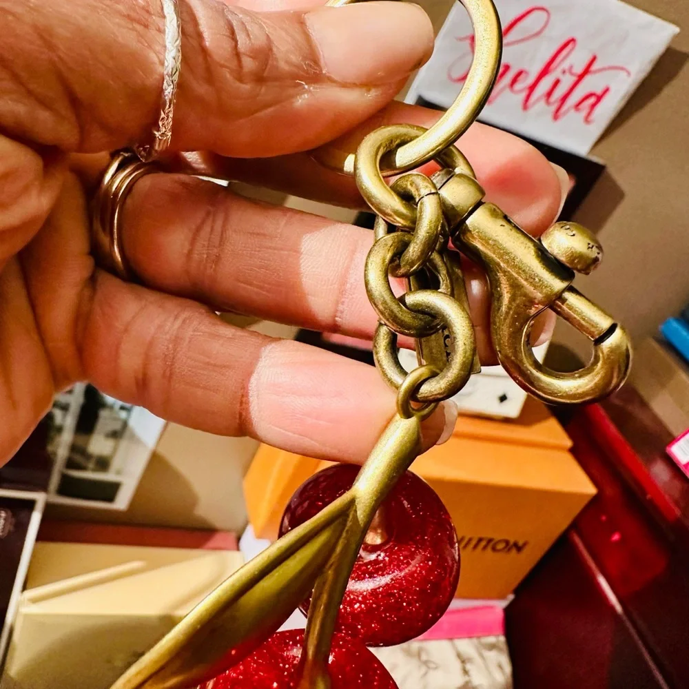 SOLD 🎒🎒Coach Cherry Bag Charm with Box - Picture 5 of 9